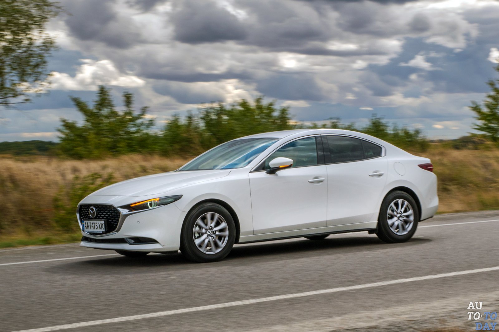 Новый седан mazda