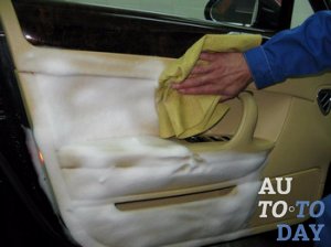 Чистим двери