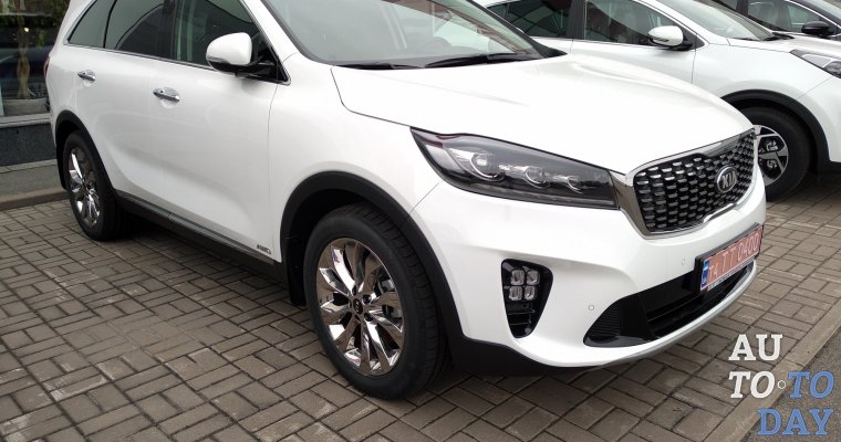 Специальное ценовое предложение на парк тестовых автомобилей KIA Ceed и Sorento