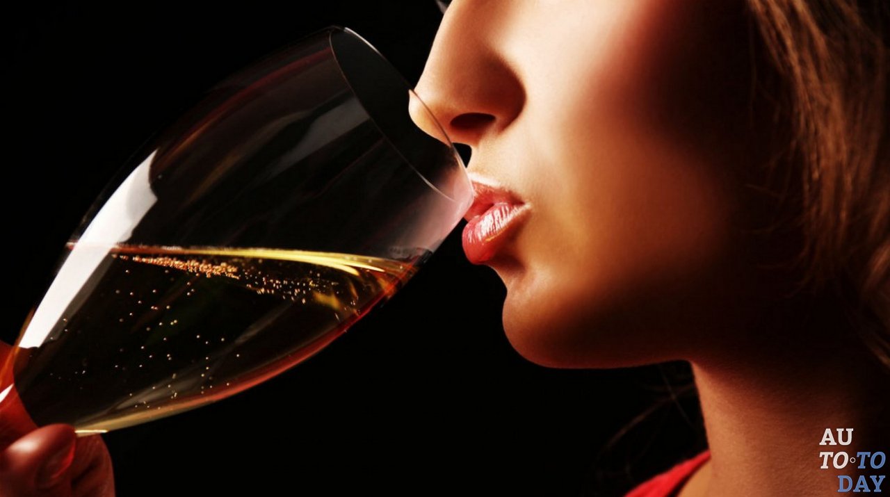 Употребление шампанского Употребление шампанского