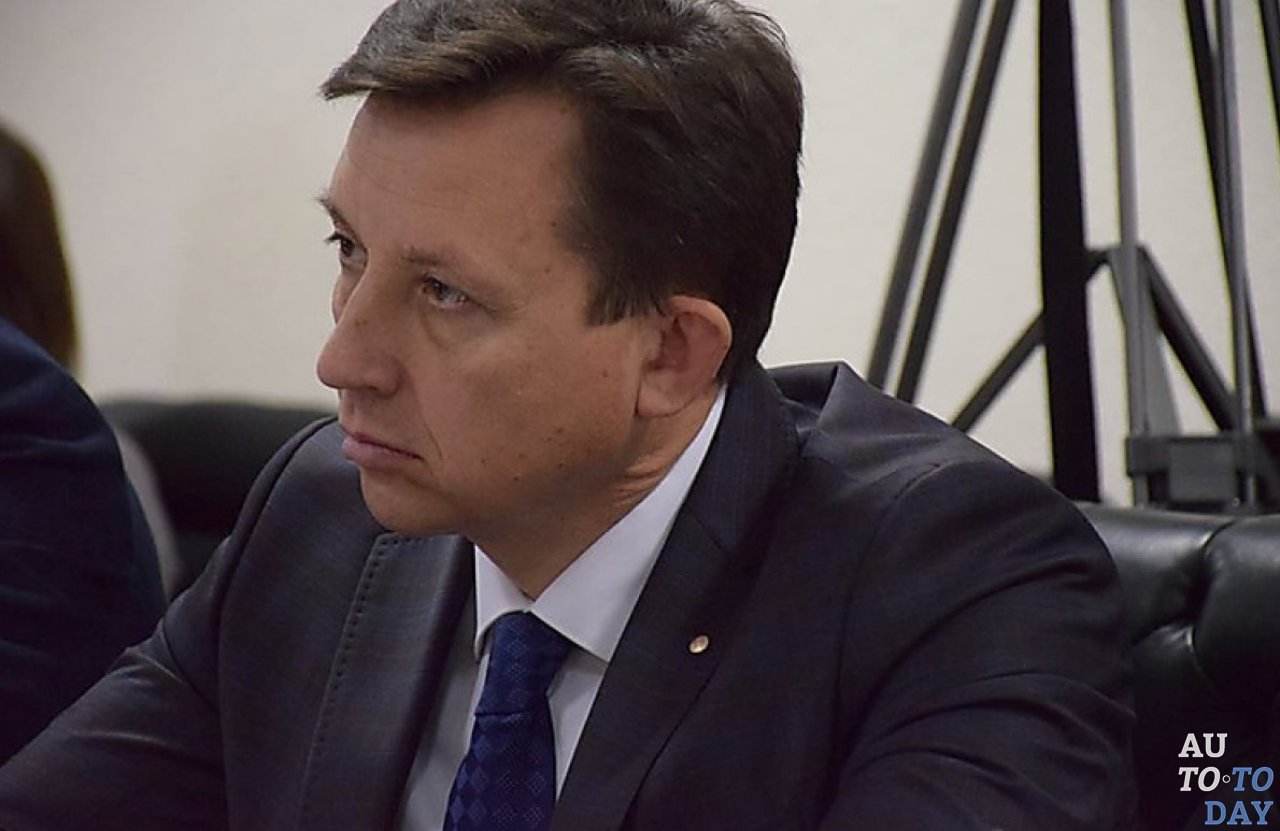 Президент Зеленский отчитал мэра Очакова за отсутствие в городе нормальных дорог