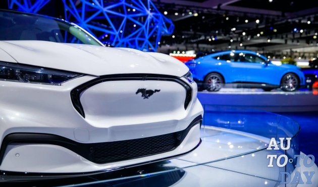 Первые бронирования электромобиля Ford: компания уверена в успехе Mustang Mach-E 