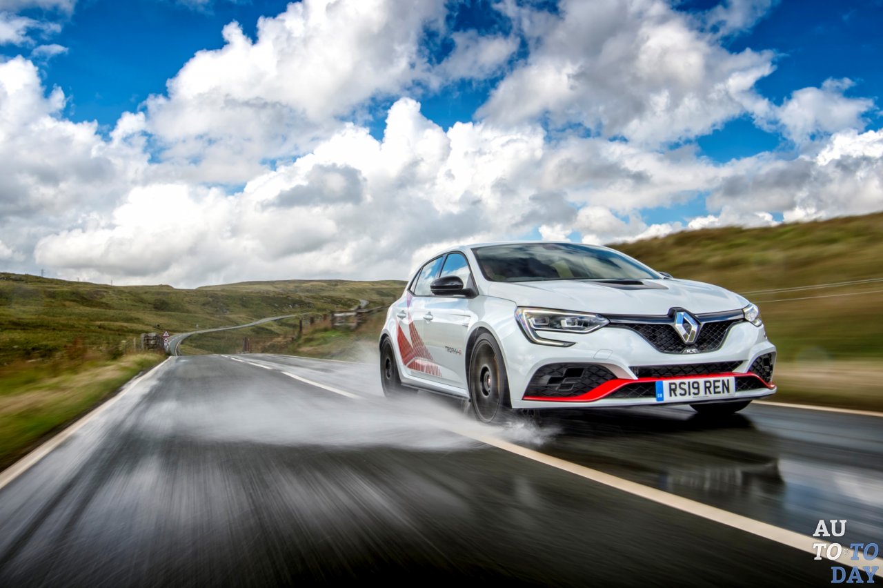 Easy renault. Renault производитель.
